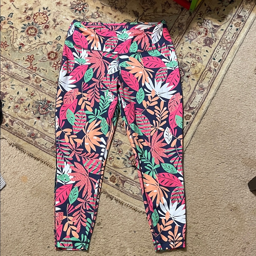 Crown & Ivy Tropical Leaf Print Leggings